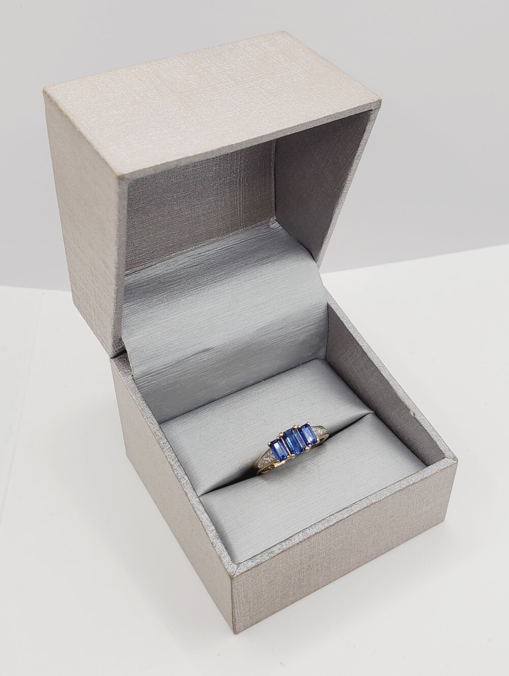 10k Solid Yellow Gold Ring with Three Blue Sapphire Radiant Cut Stones - Picture 10 of 11